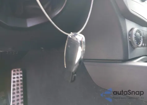 2009 Mercedes-Benz C 300 Luxury/Sport z USA, uszkodzony, nr VIN WDDGF54X29R046946